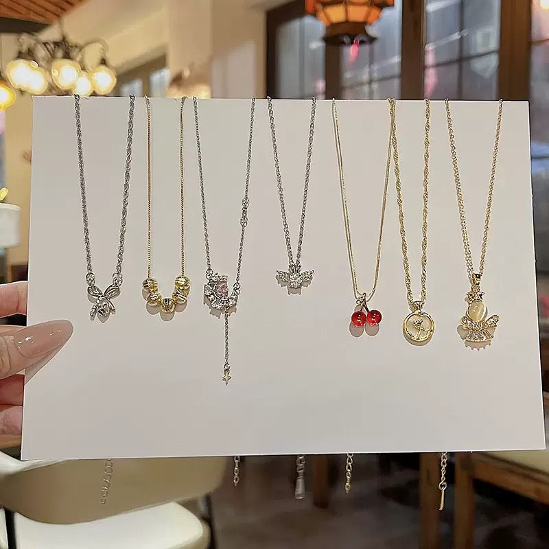 Shiny Stylish Necklaces - Live Picks